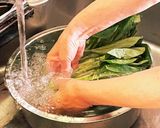 小松菜と油揚げの炒めもの作り方1写真