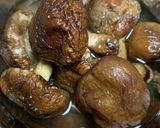 干し椎茸とピーマンと豚肉の細切り炒め作り方1写真