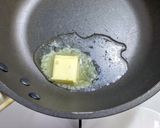 豆苗と玉ネギとベーコンと卵の味噌汁作り方2写真