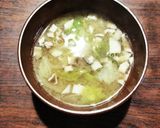 舞茸と契りレタスと根菜の麹味噌汁作り方4写真