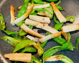 【野菜ソムリエ】伏見とうがらしと竹輪炒め作り方2写真