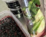 マルベリーとバナナと水菜のスムージー作り方1写真