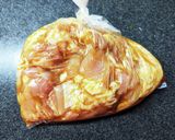 鶏もも肉とニンニクの茎のウマウマ炒め作り方3写真