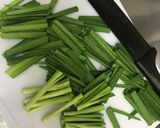 鶏ダシで！豚ニラ玉の焼きうどん♡作り方2写真