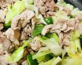 鍋の素活用●豚肉＆キャベツのキムチ炒め作り方3写真