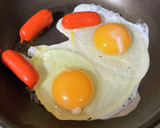 簡単！無水！ぷるぷる半熟目玉焼き☆お弁当作り方1写真