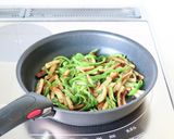 簡単手軽【竹輪とピーマンの青椒肉絲風炒め作り方5写真