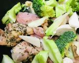 鶏肉＆ブロッコリーのチーズケチャップ炒め作り方2写真