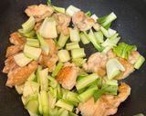 手羽トロ（鶏肉）と青梗菜のオイスター炒め作り方5写真