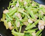 ＊もろみのチカラでえびとカブの茎炒め＊作り方7写真