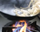豚肉少ないけど新玉で強気で生姜焼き作り方11写真