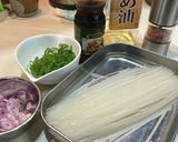 肉団子と鶏皮のフォー（ホムデンたっぷり）作り方1写真