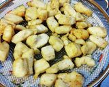 鶏もも肉とジャガイモと大豆。作り方2写真