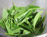 茶摘みの後のお楽しみ♪生茶葉の米粉天ぷら作り方1写真