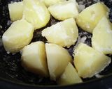 パクチーとポテトのチリマヨ和え作り方3写真