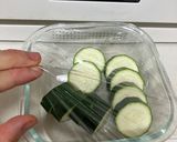ミニトマトとズッキーニのデリ風サラダ作り方1写真