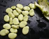 簡単！そら豆とむね肉の柚子胡椒マヨ和え作り方1写真