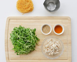 豆苗まるごと！蒸し鶏の簡単サラダビーフン作り方2写真
