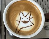 チョコソースで簡単ラテアートのカフェラテ作り方14写真