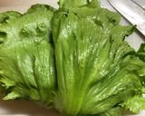焼肉のお供に☆余ったレタスと若芽のスープ作り方1写真