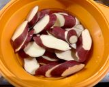 さつまいもと豚肉の甘辛炒め♪作り方1写真