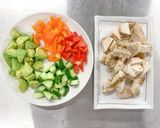 鶏むね肉とアボカドのチョップドサラダ作り方3写真