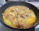 フライパンで簡単、マルっと親子丼作り方4写真
