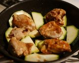 鶏肉とズッキーニの七味マヨ炒め作り方5写真