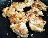 鶏もも肉&キャベツ炒め！厨房ばあばぁ！作り方2写真