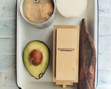 3分おつまみ☆鮭の中骨缶のマヨサラダ作り方1写真