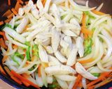 鶏肉豆板醤炒め on the キャベツ。作り方5写真
