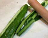 きゅうりとセロリとホムデンのサラダ作り方1写真