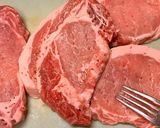 味付け簡単!つけて焼くだけポークステーキ作り方1写真