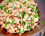 シャキシャキ大和芋の挽肉ニラ炒め作り方4写真