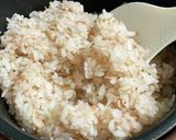 干しエビ・ゴマの炊込みご飯 鶏がらスープ作り方2写真