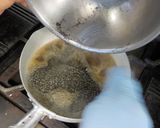 揚げ里芋の黒ゴマソースかけ作り方4写真