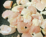 冷凍ほうれんそう●鶏肉の玉子とじ作り方1写真