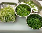 苦情盛りだくさんの葱そば　（塩焼きそば）作り方8写真