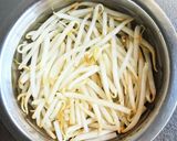 ニラともやしの塩焼きそば作り方1写真