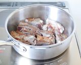 濃厚な【スペアリブのオレンジジュース煮】作り方2写真