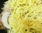 豚肉＆玉ネギのソース焼そば作り方2写真