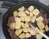 簡単【ひき肉じゃが】ほくほく＆ごはん泥棒作り方5写真