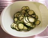 きゅうりの塩昆布ゆかり和え作り方1写真