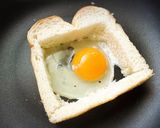ワンパン 目玉焼きチーズトースト作り方1写真