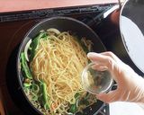 ピーマンとじゃこ炒めのパスタ【食遺産】作り方5写真