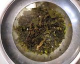 ワカメと もやし 玉ねぎの ピリ辛スープ作り方1写真
