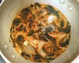 ワカメと もやし 玉ねぎの ピリ辛スープ作り方7写真