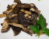 ひらたけと椎茸のバター醤油炒め作り方3写真