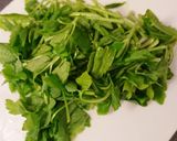 セリとしらすの塩昆布和え作り方1写真