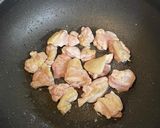 ズッキーニと鶏もも肉の梅肉炒め作り方4写真
